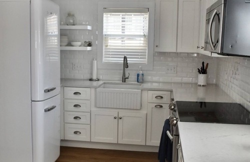 Northeast South Bend House | Perfect Notre Dame House Located Two Blocks from Eddy Street Commons and campus!