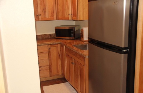 Kailua Cottage | Perfect Oasis, Steps To The Beach! 100% Solar!
