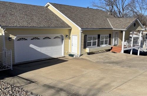 Lake of the Ozarks House | Perfect on the water Lake Ozark getaway on mile-marker 8!
