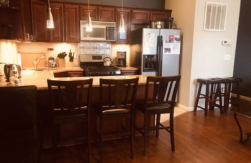 Union City Apartment | Perfect Penthouse Sleeps 12 !