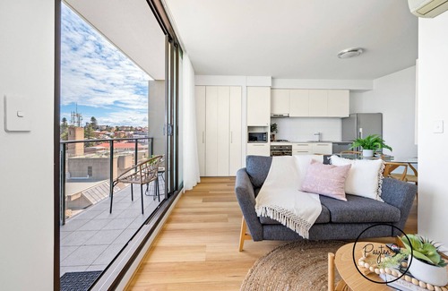 Newcastle Apartment | Perfect Penthouse - Wi-Fi included