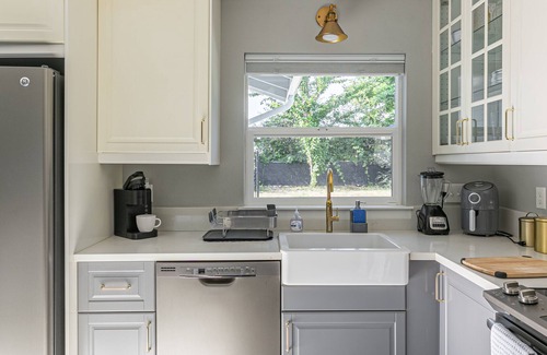 Portsmouth House | Perfect Portland Getaway!!