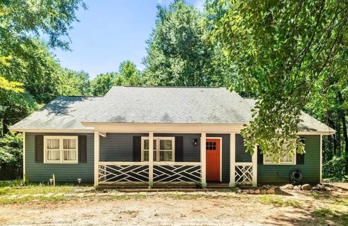 Auburn - Opelika House | Perfect Private Getaway Near AU & RTJ Golf Trail!