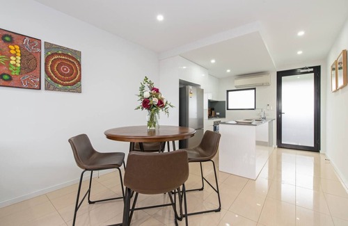 Prospect Apartment | Perfect Prospect Among Citys Dining Hotspots