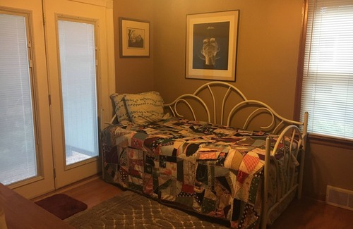 Buechel House | Perfect Rental Home For KY. Derby Mins From Track