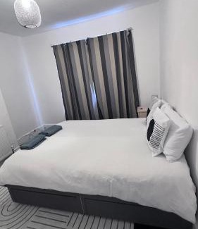 Redcliffe House | Perfect room 4