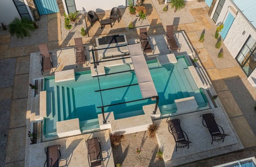 Avellanas Beach Villa | Perfect Studio Kitchen Beautiful Pool Close to beach Avellanas AC PetFriendly