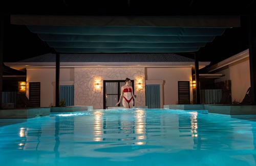 Avellanas Beach Villa | Perfect Studio Kitchen Beautiful Pool Close to beach Avellanas AC PetFriendly