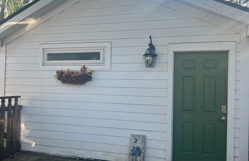 Old Village Apartment | Perfect studio for travel or work! 5 minutes to the beach!