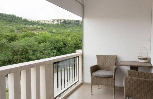 Kavarna Apartment | Perfect Summer Vacation Rental - One-Bedroom Flat by Flat Mаnager