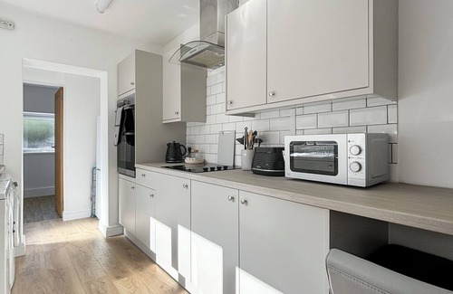 Grantham House | Perfect Town Location – Spacious 3-Bedroom Townhouse with Garden in Grantham!
