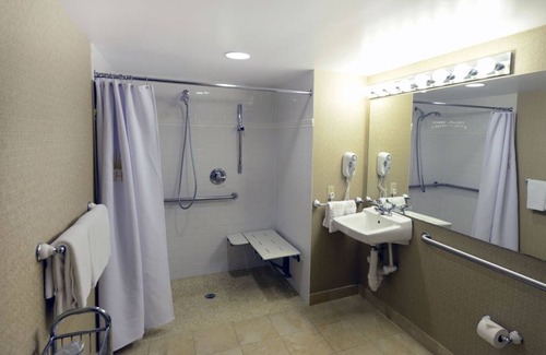 Dupont Circle Hotel | Perfect Vacay with Friends! 4 Relaxing Units w/City Views, Pets are Allowed