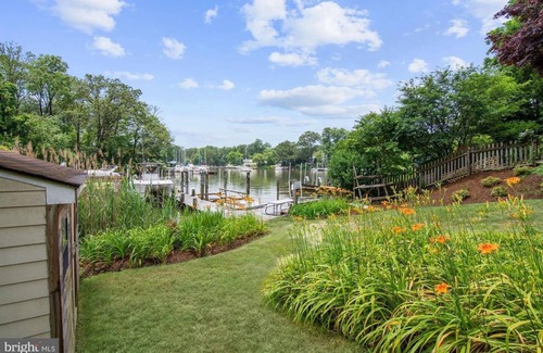 Atlantis House | Perfect Waterfront Getaway/Family Home