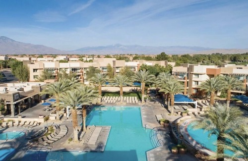 Palm Desert Villa | Perfect Weekend Getaway… Lots of Space & Great Amenities!