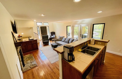Lake Wylie House | Perfect Winter Lake Getaway Villa on Lake Wylie - Family Friendly + Lovers Dream