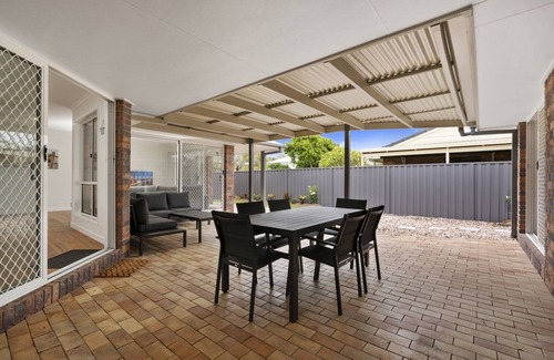 Banksia Beach House | Perfectly Located Holiday Retreat