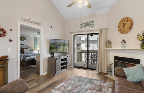 Table Rock Condo | Perfectly On Pointe 3 Bedroom Condo by Redawning