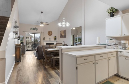Table Rock Condo | Perfectly On Pointe 3 Bedroom Condo by Redawning