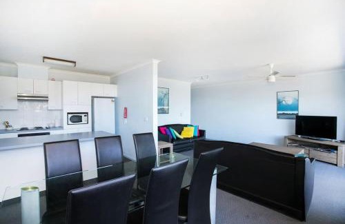 Mollymook Beach Apartment | Perfectly Positioned Across From Mollymook Beach