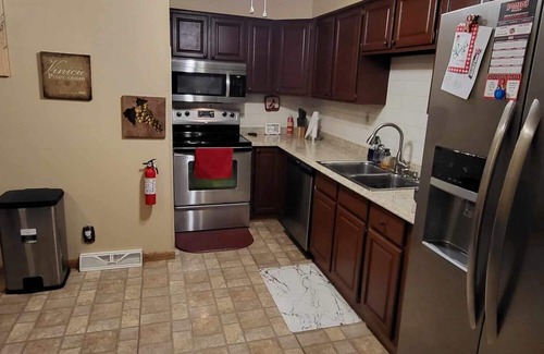 Northwest Akron House | Perfectly Priced and Centrally located NW Akron home w/FREE Wi-Fi & Netflix