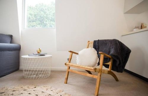 Pyrmont Apartment | 'Perfectly Pyrmont' Sun-drenched Nordic Simplicity