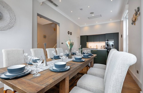 Redcliffe House | *| Perfectly Splendid Triplex House in Chelsea |*n