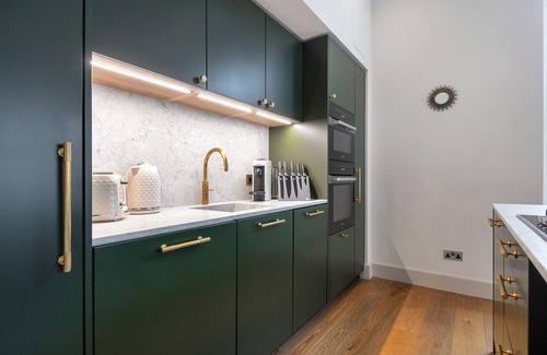 Redcliffe House | *| Perfectly Splendid Triplex House in Chelsea |*n