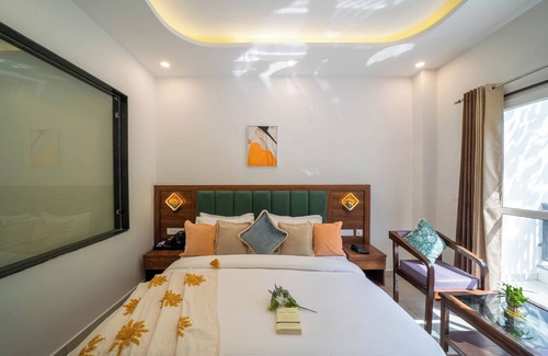 Tapovan Hotel | Perfectstayz Premium Mystic falls near Secret Waterfall