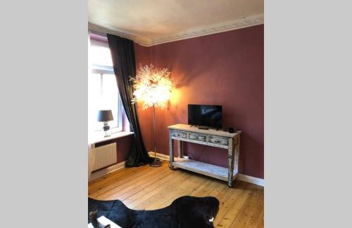 Mitte Apartment | Perfekter Altbaucharme in zentraler Lage !