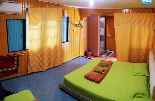 Kampung Pasir Hantu Hotel | Perhentian AB Guesthouse