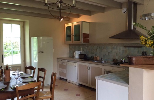 Faux House | Perigord farmhouse with 3000m2 wooded park and secure private pool