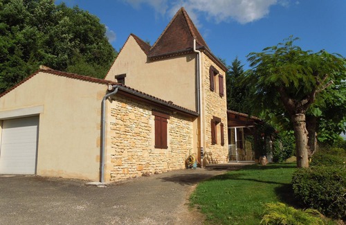Bezenac House | Perigordine villa with panoramic view and heated pool
