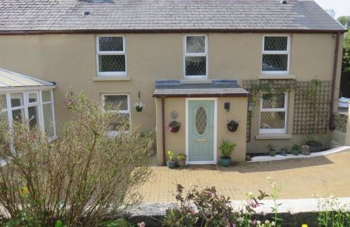 Amroth House | Period cottage near Saundersfoot and Wiseman's Bridge short walk to beach