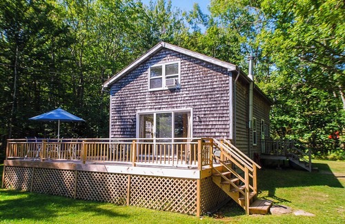 Northport Cabin | PERIWINKLE COTTAGE - Town of Northport - Bayside Village