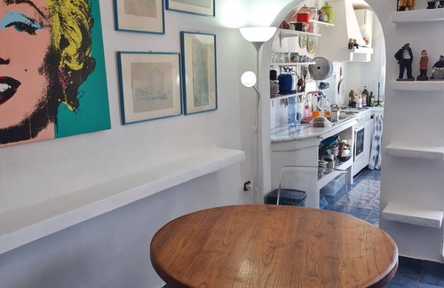 Ponza House | periwinkle panoramic house center- 5 beds included in the weekly rate