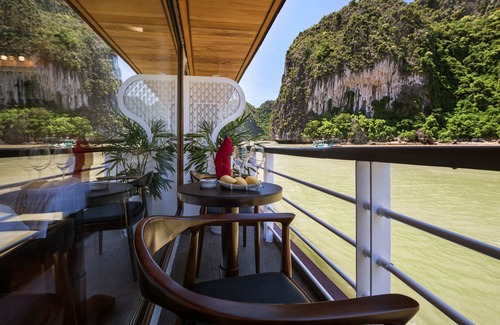 Hai Phong Boat Rental | Perla Dawn Sails