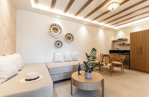 Agios Prokopios Apartment | Perla Hotel