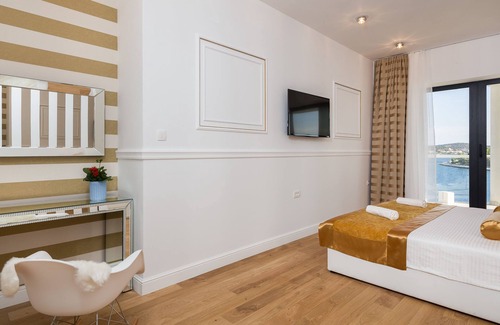 Rogoznica Resort | PERLA RESORT LUXURY APARTMENTS LOCATED ON CHARMING BEACH IN ROGOZNICA CROATIA