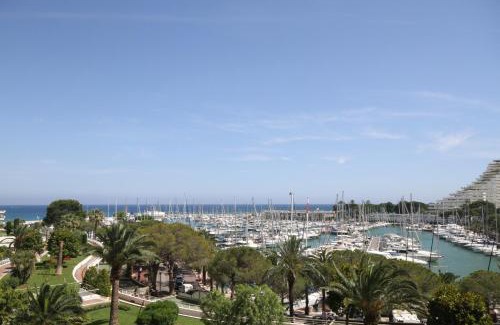 Villeneuve Loubet Beach Apartment | Perle D'Azur - Marina Baie des Anges
