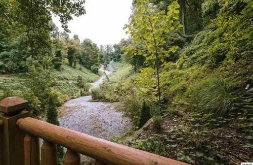 Sevierville House | PERMANENT VACATION-Private Honeymoon Cabin with Hot Tub