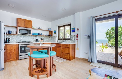 Surfside Apartment | Permit To Play 1 - Caribbean Seafront Home 1 bedroom 1+ bath