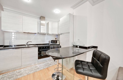 Salario Apartment | Peroni Apartment