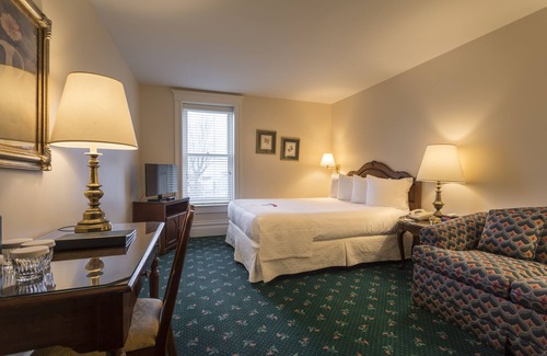 Petoskey Hotel | Perry Hotel
