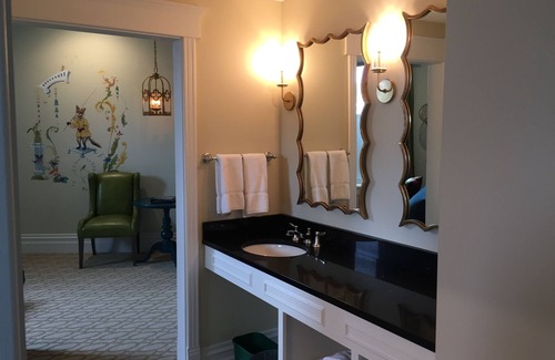 Petoskey Hotel | Perry Hotel