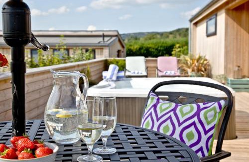 Cheddar Ski Chalet | Perry Lodge, Strawberryfield Park