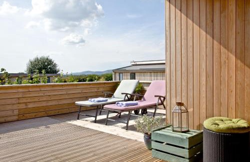 Cheddar Ski Chalet | Perry Lodge, Strawberryfield Park