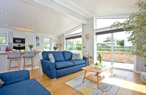 Cheddar Ski Chalet | Perry Lodge, Strawberryfield Park
