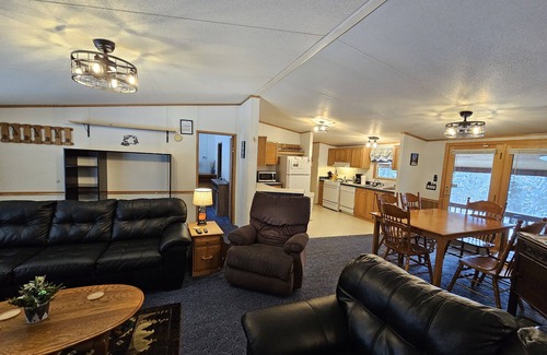 Pittsburg House | Perry Stream - Happy Corner Covered Bridge - Direct Snowmobile/ATV Access