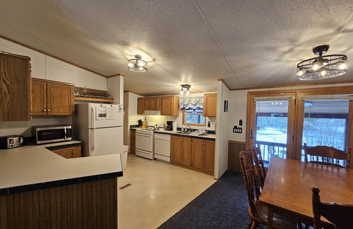 Pittsburg House | Perry Stream - Happy Corner Covered Bridge - Direct Snowmobile/ATV Access