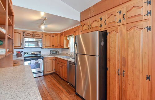 Gloucester House | Perrywinkle: Waterfront on Rocky Neck